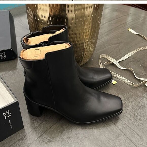 NEW Naturalizer Avery Waterproof Sqaure Toe Boots Side Zipper Chunky Heel Sz8 - Picture 7 of 9